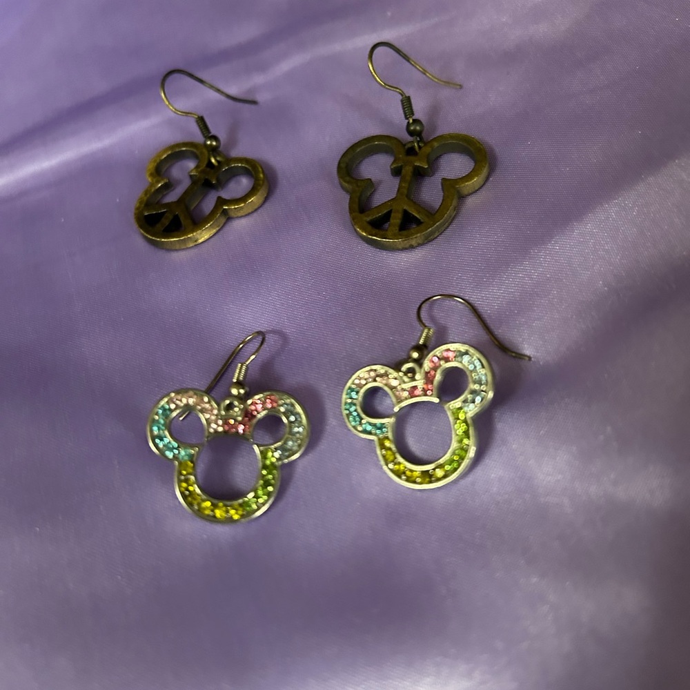 Mickey Mouse Peace Sign Earrings 
Mickey Mouse multi colored earings